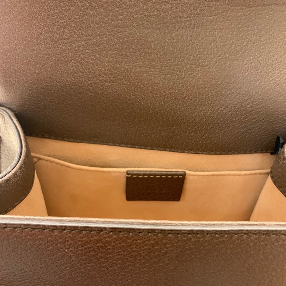 New never used Gucci crossbody purse - Picture 8 of 8